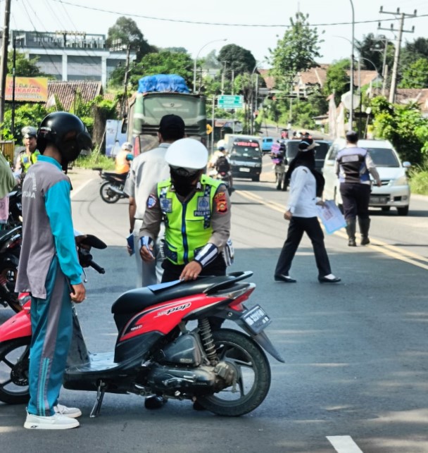 Melanggar, Puluhan Kendaraan Ditindak