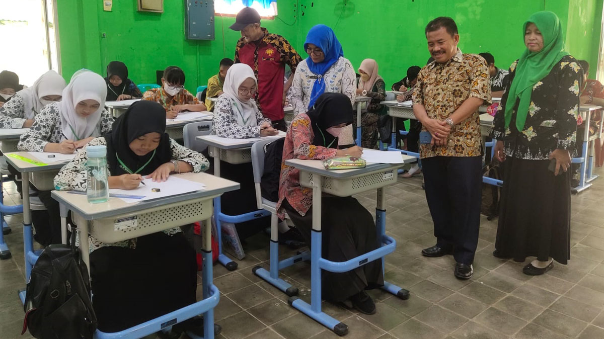 SMKN 2 OKU Gelar Lomba Desain Motif Batik