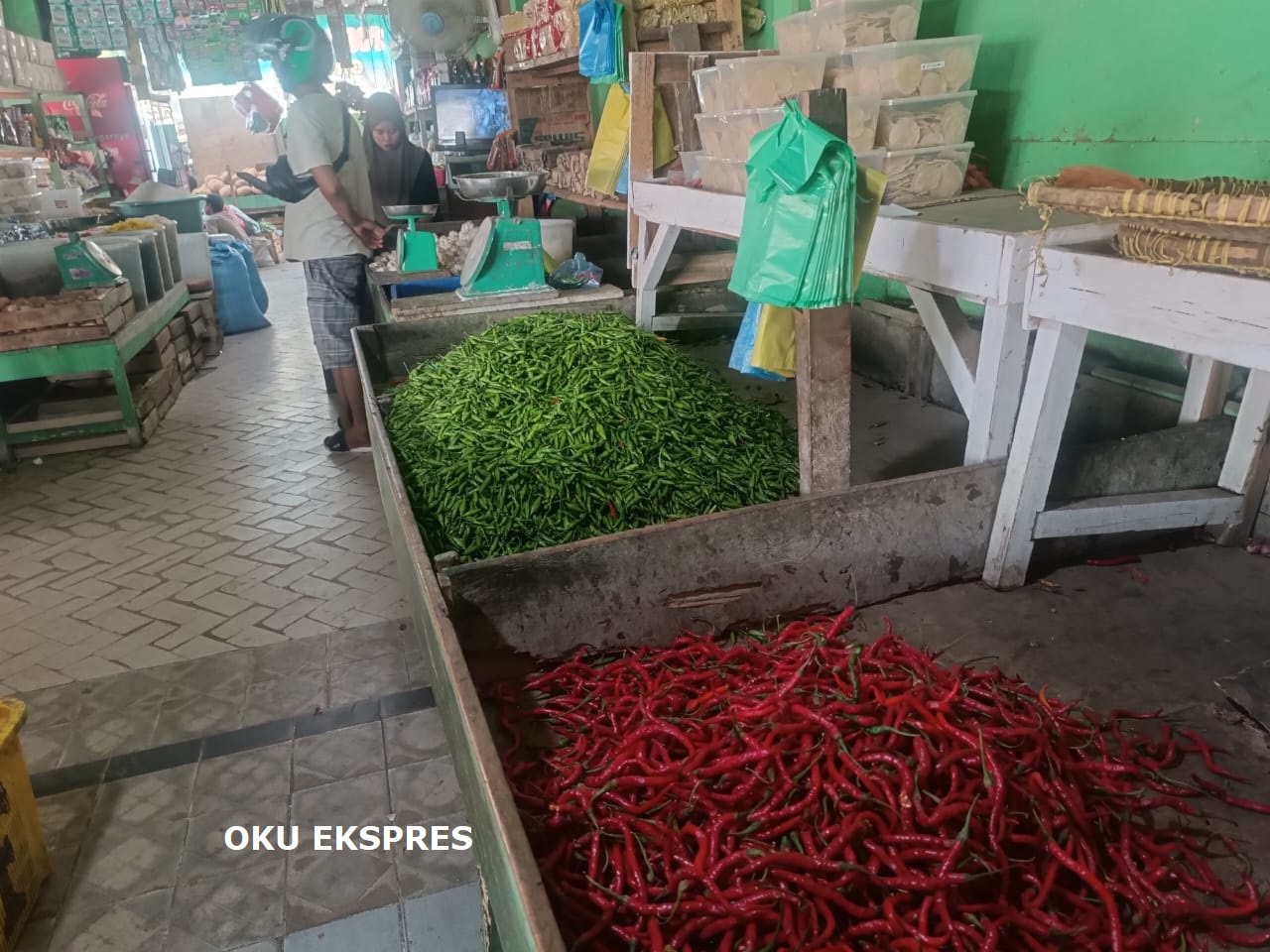 Harga Cabe di OKU Melejit, Pedagang Njerit, Pembeli Ngirit!