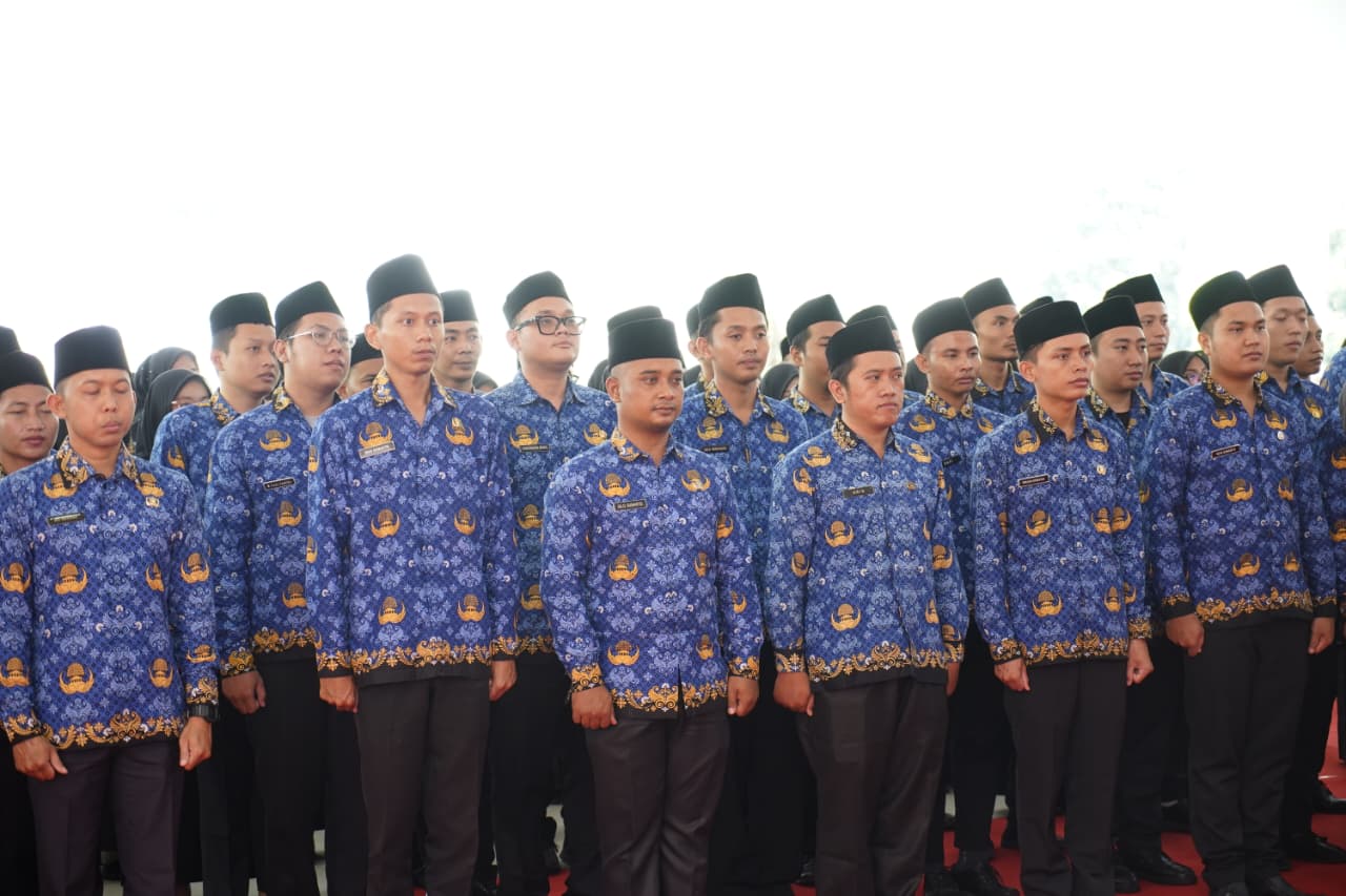 197 CPNS OKU Timur Resmi Diangkat Jadi PNS, Bupati Enos Beri Pesan Khusus