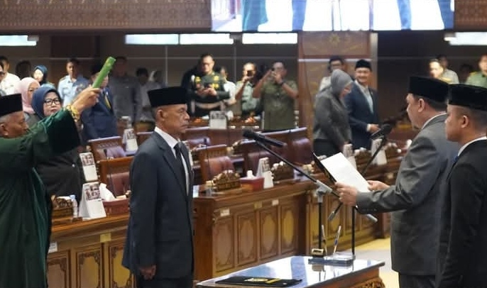 DPRD Sumsel Gelar Paripurna PAW, Ganjar Iman Resmi Dilantik Gantikan Almarhum Samsul Bahri