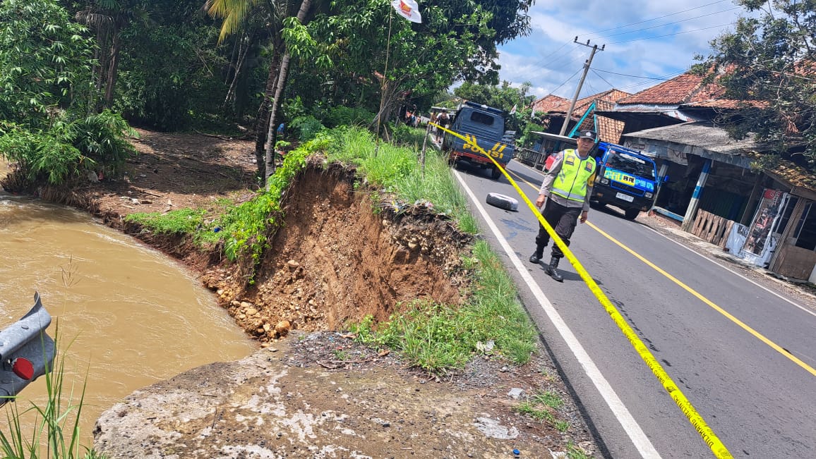 Longsor di OKU Ancam Jalan Lintas Sumatera