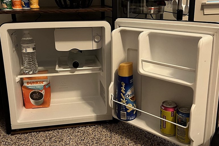 Kulkas Anak Kos Harga Sejutaan yang Hemat Listrik dan Hemat Tempat