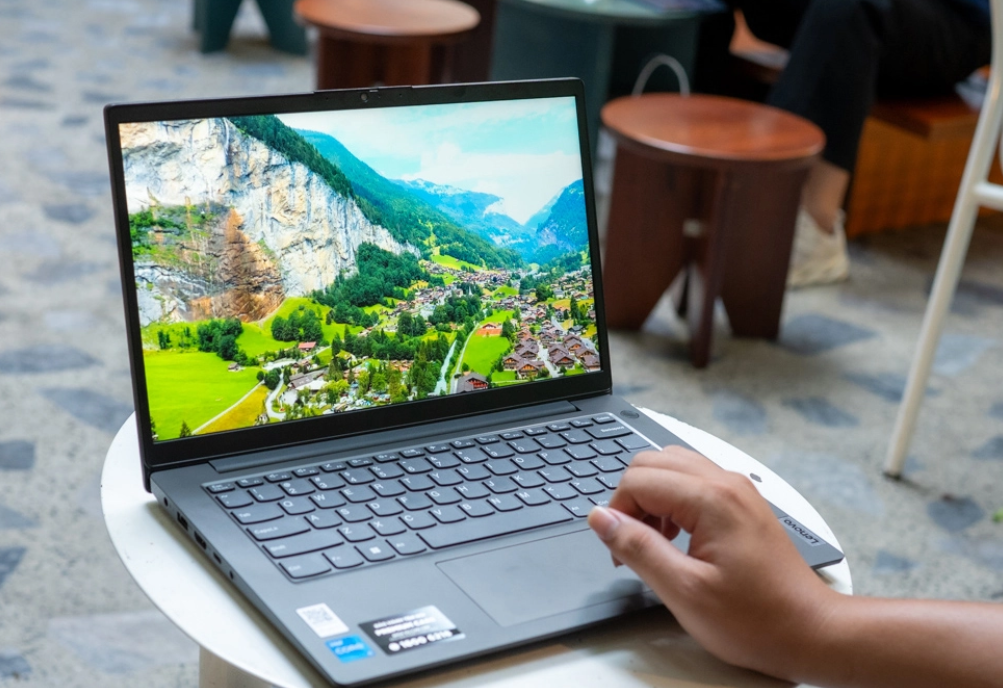 Rekomendasi Laptop untuk Coding 2026 Mulai 6 Jutaan Sudah Bisa Ngoding Lancar!
