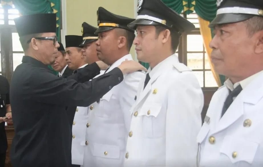 Gerbong Pemerintahan OKU Kembali Bergeser, Dua Pekan 66 Pejabat  Alami Rotasi