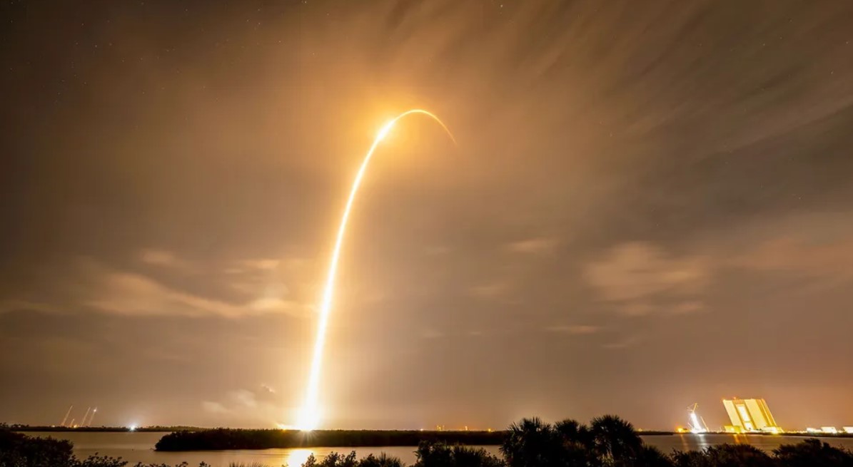 SpaceX Cetak Rekor Baru, Luncurkan 29 Satelit Starlink Sekaligus dari Kennedy Space Center
