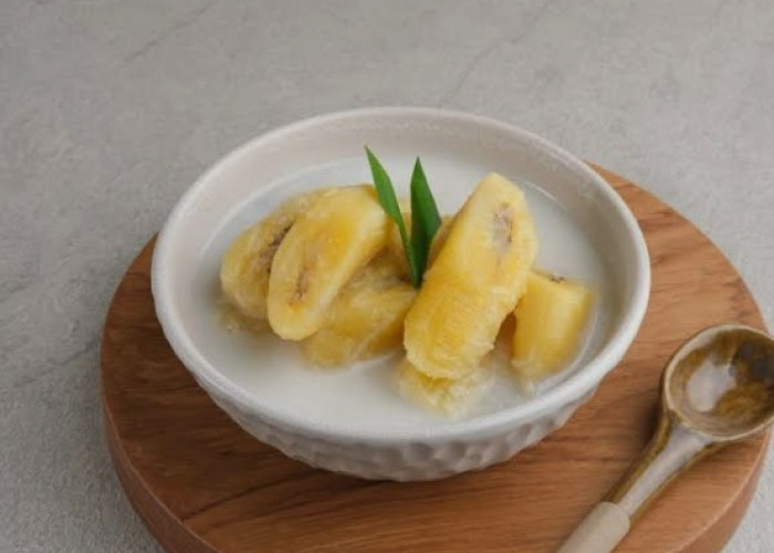 Kolak Pisang Favorit Takjil, Berapa Kalorinya dan Bagaimana Cara Menikmatinya dengan Bijak?