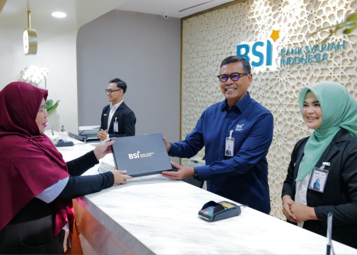 Kepercayaan 24 Juta Nasabah Antarkan BSI Raih Top 5 Layanan Terbaik CX 100 Award