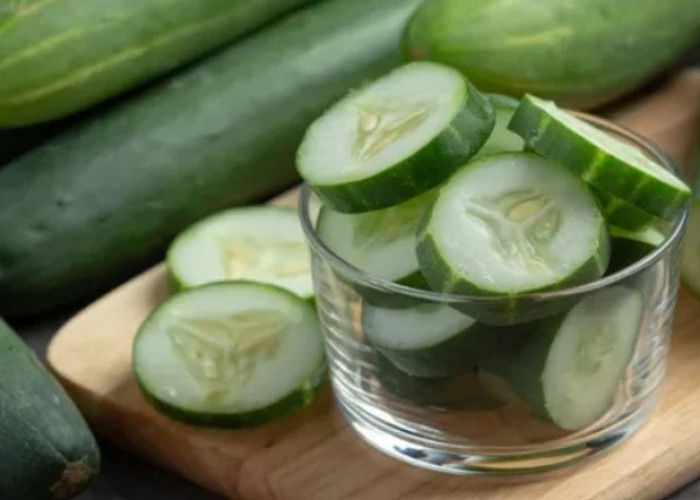 Mau Kulit Glowing dan Jantung Sehat? Manfaat Timun Ini Wajib Kamu Coba