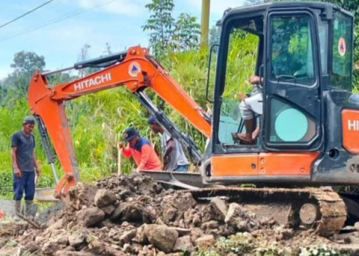 Akses Nyaris Lumpuh, Pemkab OKU Selatan Kebut Perbaikan Jalan Longsor