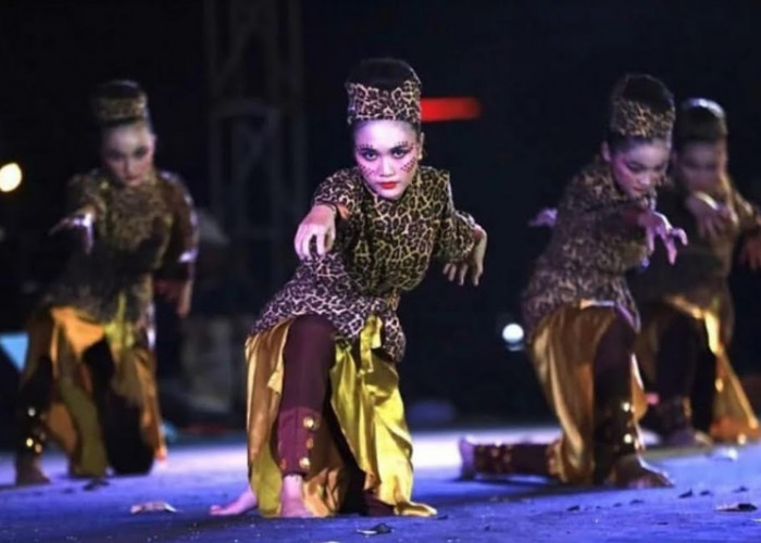 Kenalkan Cerita Legenda Gua Harimau Di Festival Sriwijaya XXXI Tahun 2023, Tim Kesenian OKU Tampil Memukau