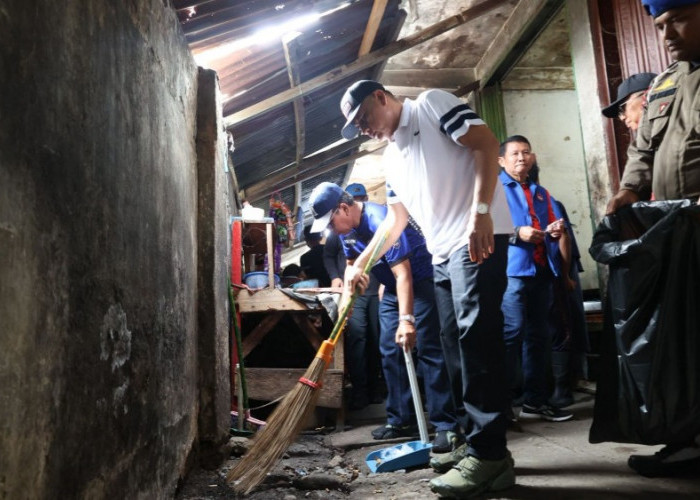 Bupati Enos Pimpin Gotong Royong, Wujudkan OKU Timur Bersih dan Bermartabat