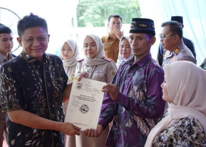 300 Sertifikat TORA Resmi Dibagikan, Komitmen Hadirkan Kepastian Hukum Tanah