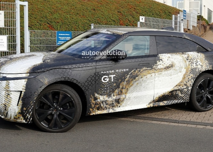 Bocor di Jalan Raya! Range Rover GT Listrik Ketahuan Uji Coba Dekat Nürburgring 