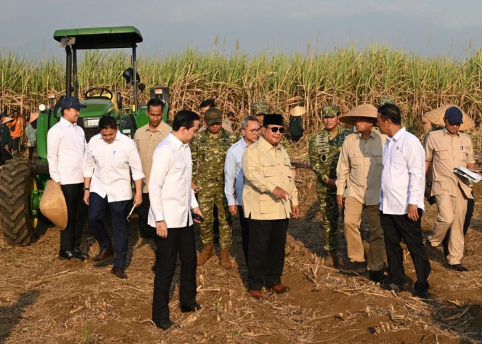 Dampingi Presiden Prabowo Panen Raya di Malang, Menteri Nusron: Ketahanan Pangan Butuh Kepastian Hukum Tanah