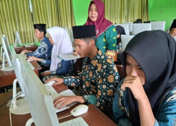 Empat Siswa MTsN 1 OKU Selatan Lolos ke OMI Tingkat Provinsi
