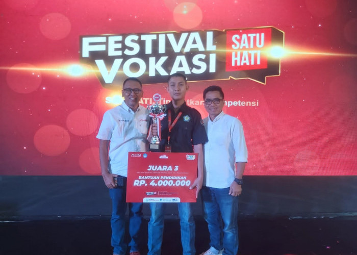 Guru SMK Muhammadiyah Belitang Juara Tiga Nasional Kompetisi Festival Vokasi Satu Hati 