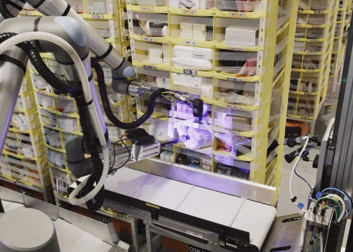 Amazon Kenalkan Robot Vulcan, Bisa Melihat dan 