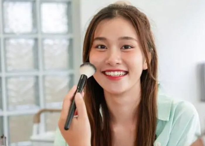 6 Rahasia Makeup Natural Biar Wajah Terlihat Flawless Sepanjang Hari