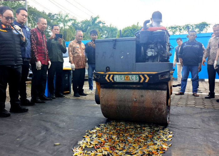Gilas Ratusan Vape 'Etomidate', Musnahkan 3,5 Kg Ekstasi