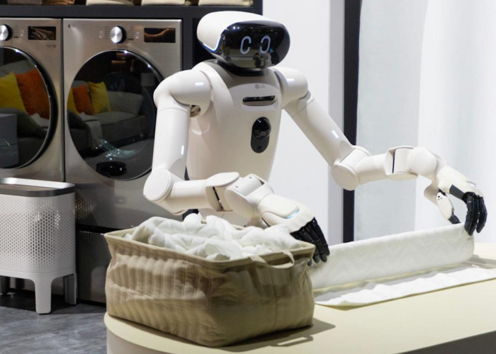 LG CLOiD Muncul di CES 2026, Robot Rumah Pintar Ini Bisa Masak dan Lipat Baju Sendiri