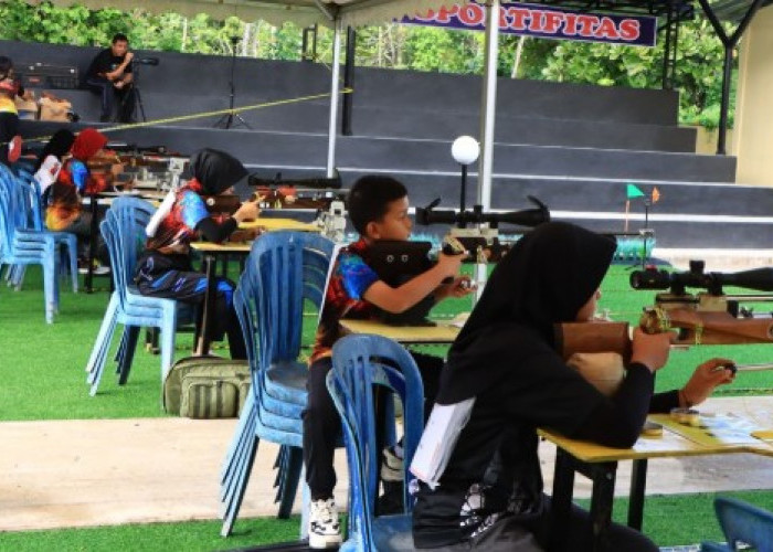 Polres OKU Timur Gelar Kejuaraan Menembak Kapolda Sumsel Cup 2025