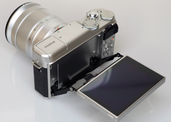 Rekomendasi Kamera Mirrorless 2 Jutaan Terbaik untuk Pemula 2026