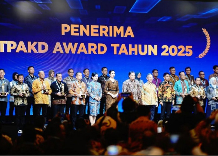 OKU Timur Perkuat Inklusi Keuangan Daerah, Bupati Enos Ikuti Rakornas TPAKD 2025