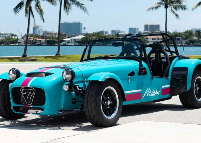 Cuma 12 Unit di Seluruh Dunia, Caterham Seven Miami Edition Ini Bikin Kolektor Rebutan!