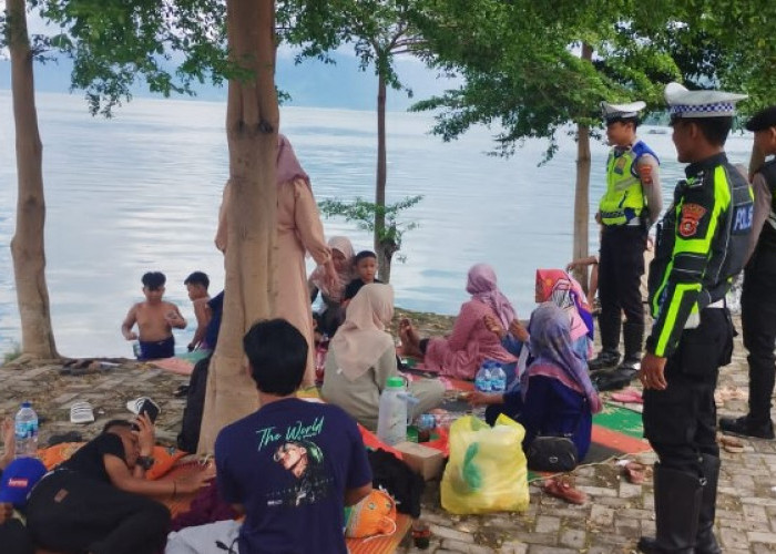 Wisatawan Padati Objek Wisata Danau Ranau, Ini yang Dilakukan Polres OKU Selatan !