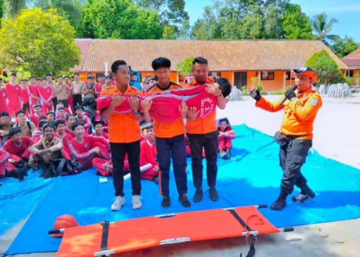 BPBD OKU Selatan Latih Siswa SMK Hadapi Bencana Lewat Simulasi Kebencanaan