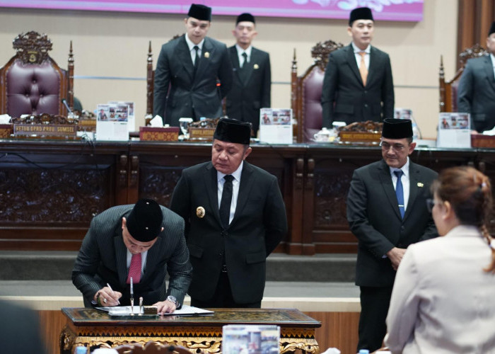 Dipimpin Andie Dinialdie, Rapat Paripurna DPRD Sumsel Resmi Sahkan Perubahan APBD Rp11 Triliun