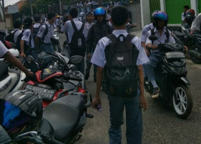 Diduga Rebutan Pacar, Pelajar SMK Serang SMA