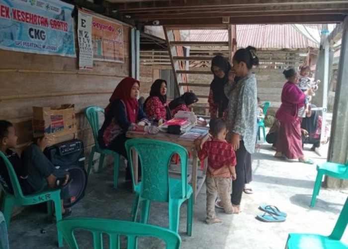 Ratusan Warga Sukabanjar Antusias Ikuti Pemeriksaan Kesehatan Gratis di Posyandu
