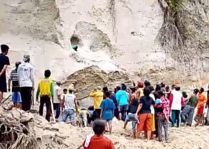 Dua Bocah di OKU Timur Tewas Tertimbun Longsor Saat Bermain di Tebing 