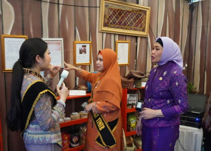 Tampilkan Kerajinan dan Kuliner Khas, OKU Timur Curi Perhatian Pengunjung