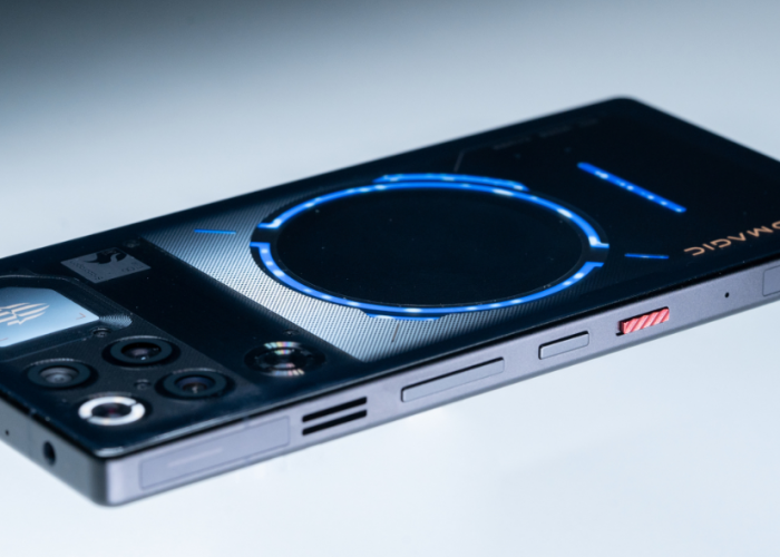 Ini Dia REDMAGIC 11 Air HP Gaming Futuristik Transparan dengan Layar 144Hz dan Pendingin Aktif