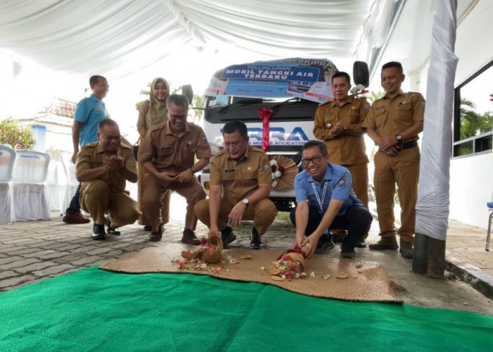 Luncurkan Mobil Tangki Air Minum untuk Masyarakat OKU, Wabup Apresiasi Kinerja Perumda Tirta Raja