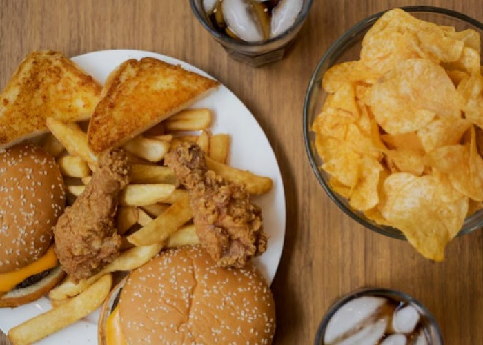 Berbuka dengan Junk Food? Kenali Dampaknya bagi Tubuh Sebelum Terlambat