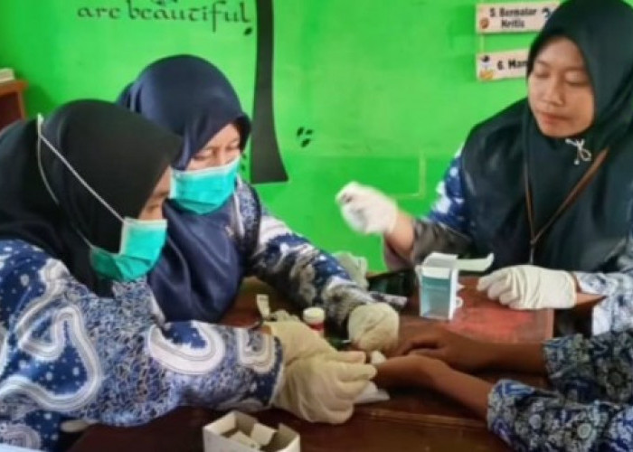 Jemput Bola, Periksa Kesehatan Pelajar di Pelosok