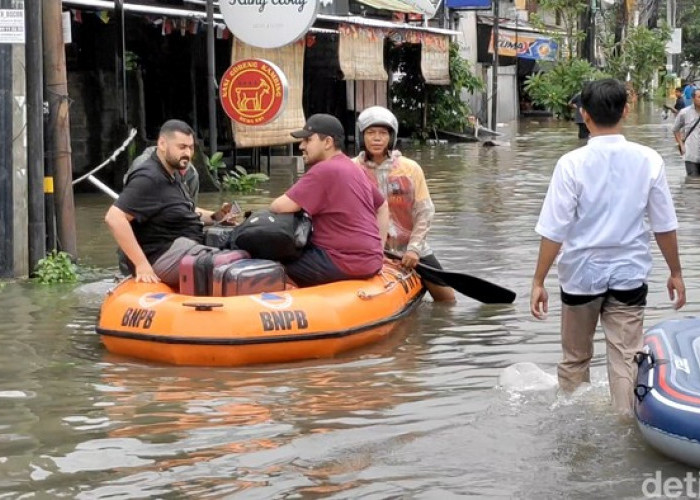 Banjir Besar di Bali, Wisatawan Dievakuasi 