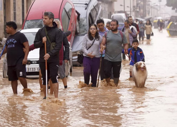 Banjir Besar di Spanyol, Ratusan Orang Meninggal dan Kerusakan Parah di Valencia