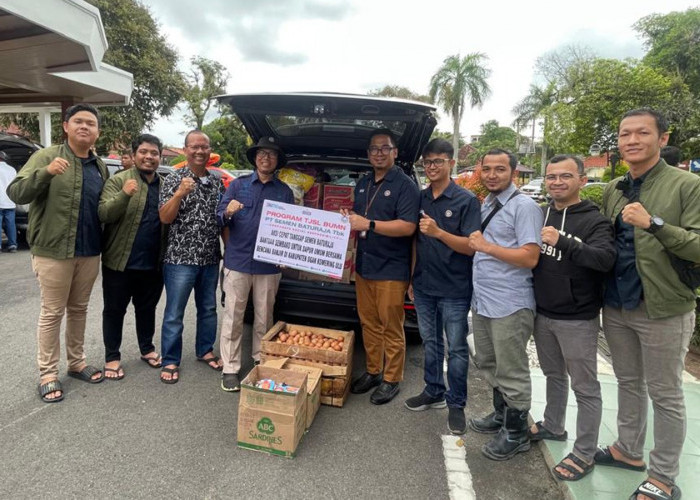 PT Semen Baturaja Salurkan Bantuan Korban Banjir, Sediakan Dapur Umum Hingga Bagikan Sembako