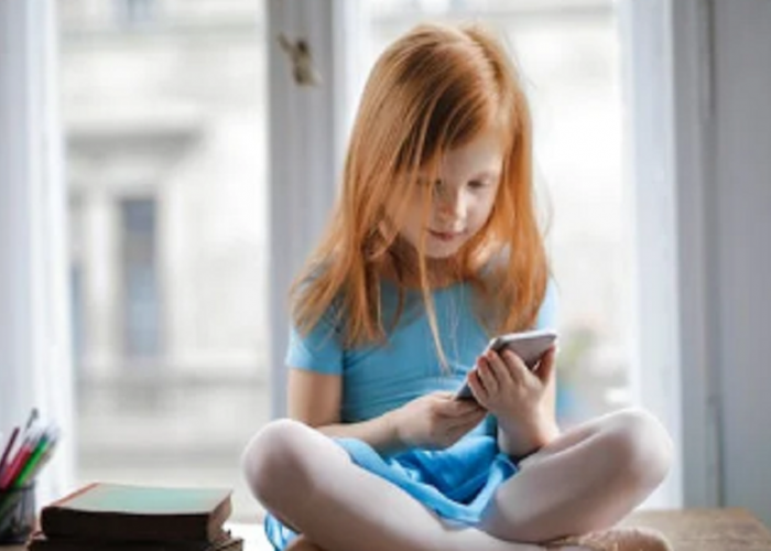 6 Cara Agar Anak Tidak Kecanduan Main Ponsel, Lengkap Penjelasan  Untung Ruginya