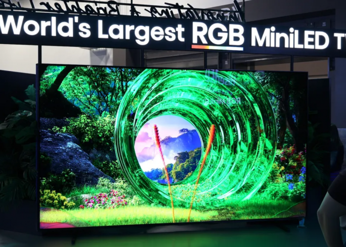 Hisense 116UXS Gegerkan CES 2026, TV 116 Inci Pertama dengan LED Cyan Bikin Warna Makin Nyata