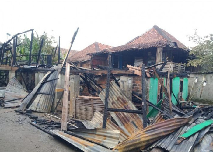 Kebakaran di Lubuk Batang, OKU Rumah Ludes Terbakar