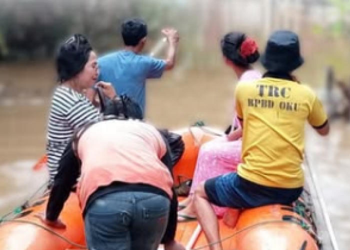 Genangan Air Rendam Permukiman di Baturaja, Warga Diminta Waspada