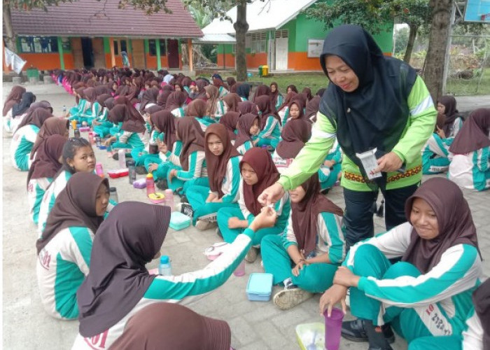 Ajak Siswa Sarapan Bergizi Bersama