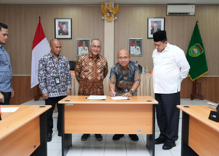 PLN Bangun Jaringan Listrik di Empat Desa Terpencil Muba, Dorong Ekonomi dan Akses Digital Warga