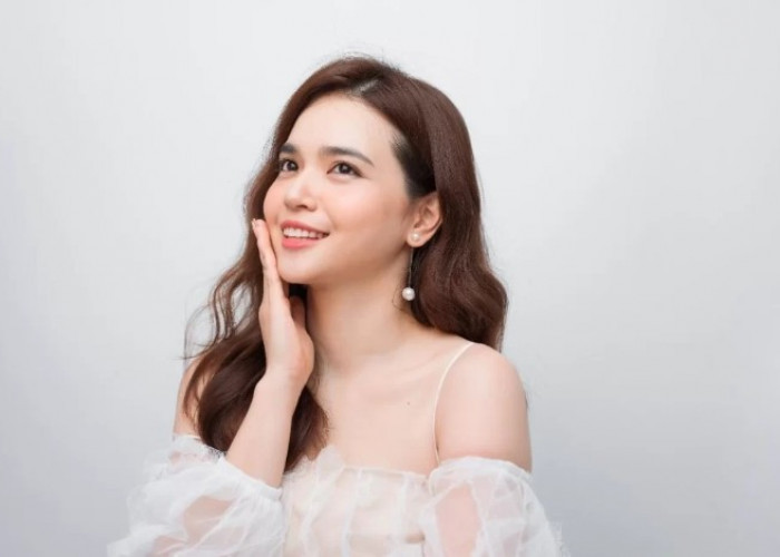 6 Langkah Mudah Bikin Wajah Glowing